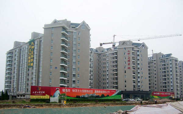 深寶華派駐的社區保安及物業(yè)管理服務(wù)讓我們非常滿(mǎn)意